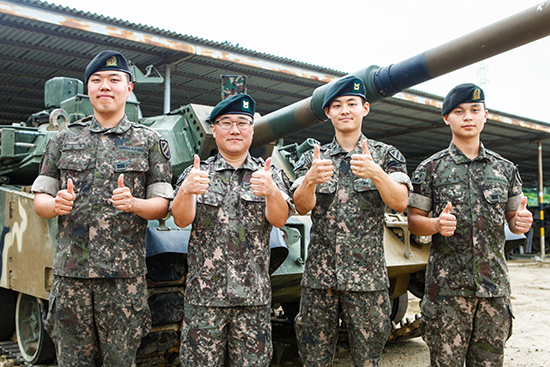 “국민을 지키는 것이 우리의 임무, 든든하 軍(군)”